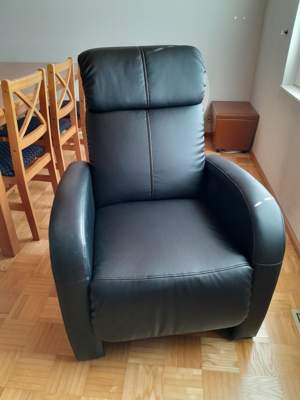 Recliner nojatuoli