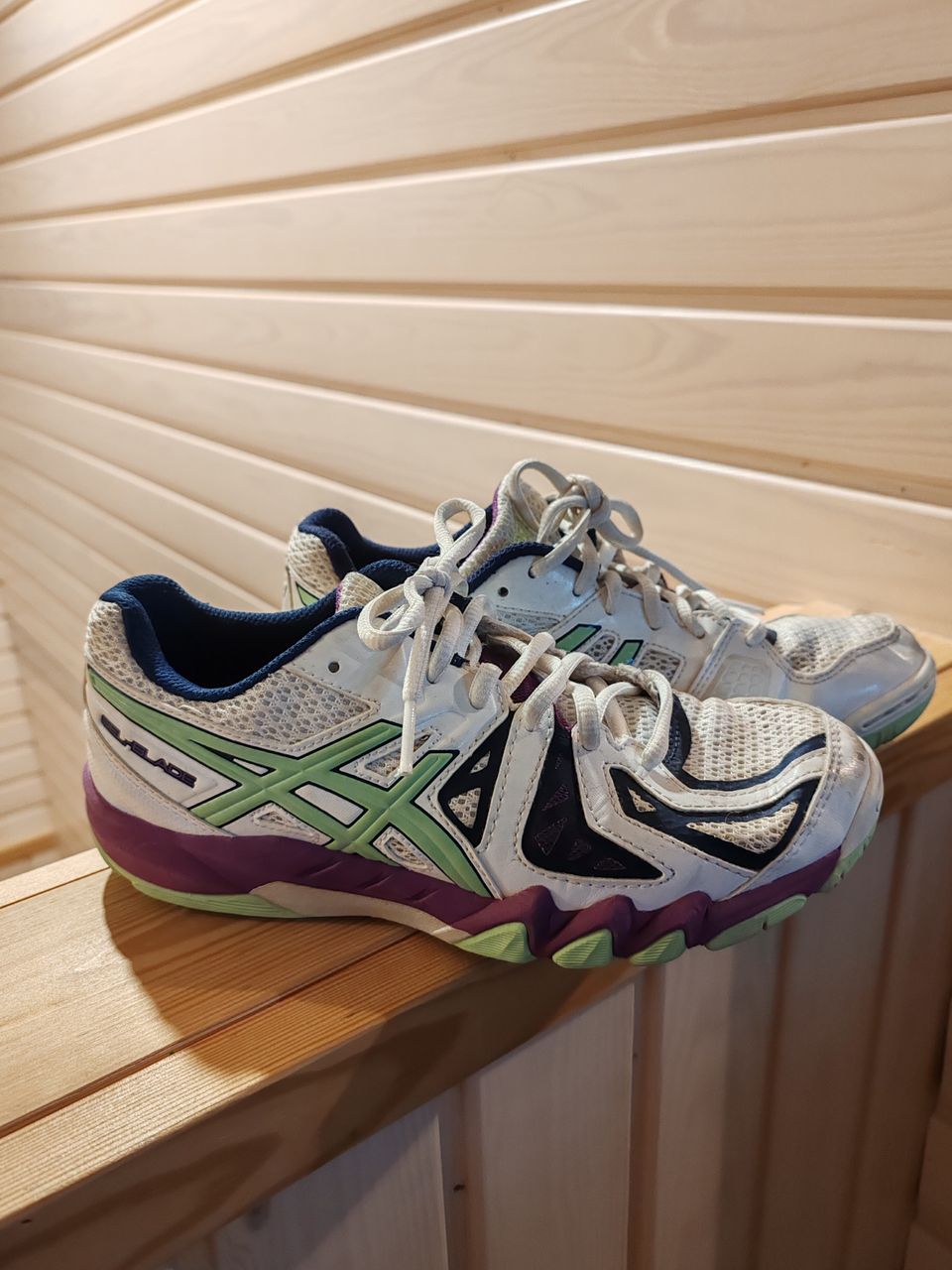 Asics gelblade sisäpelikengät koko 35,5