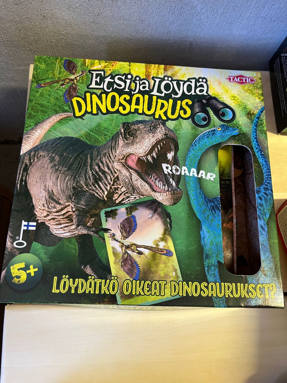 Etsi ja löydä dinosaurus-lautapeli