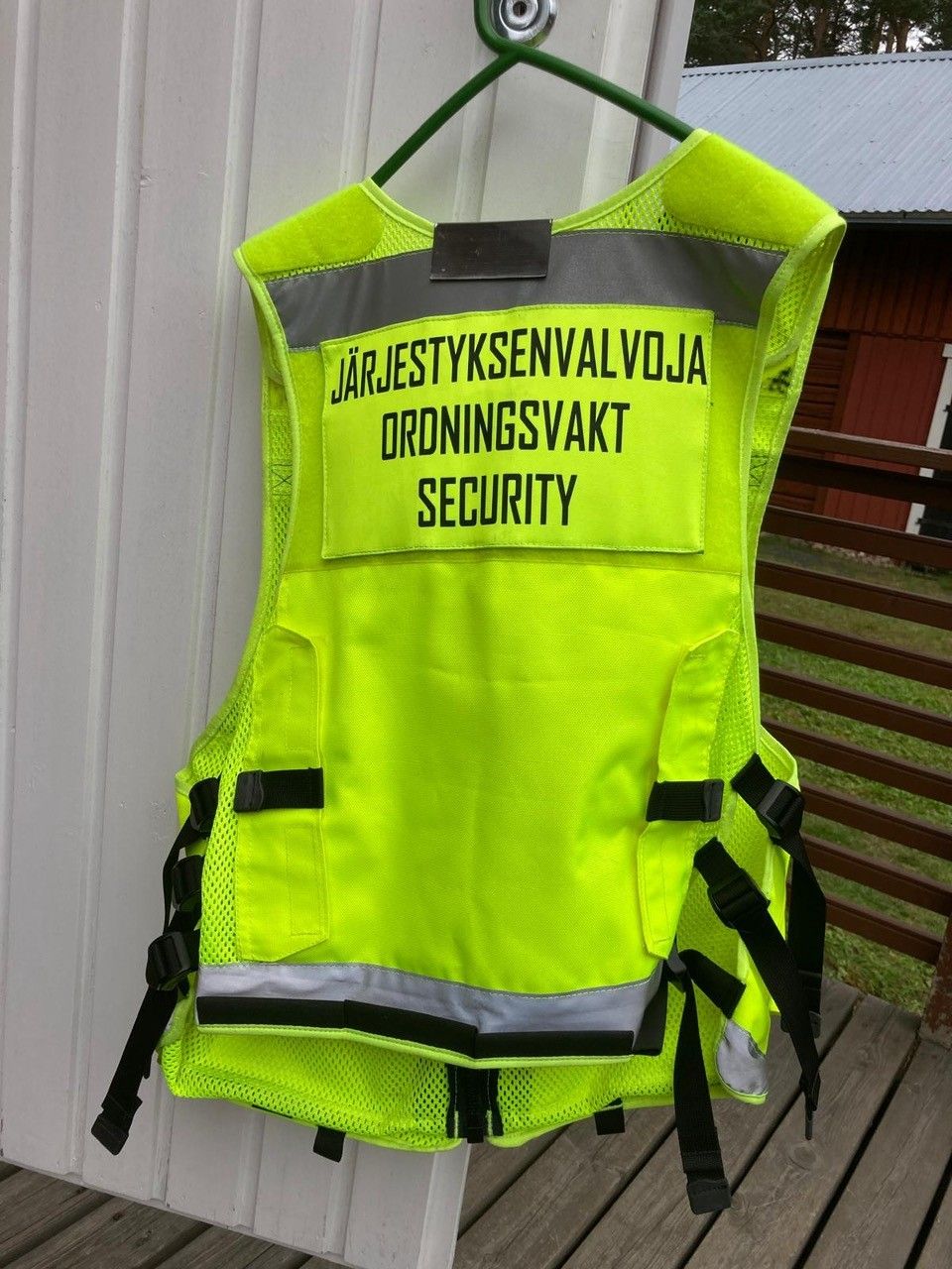 Järjestyksenvalvojaliivi