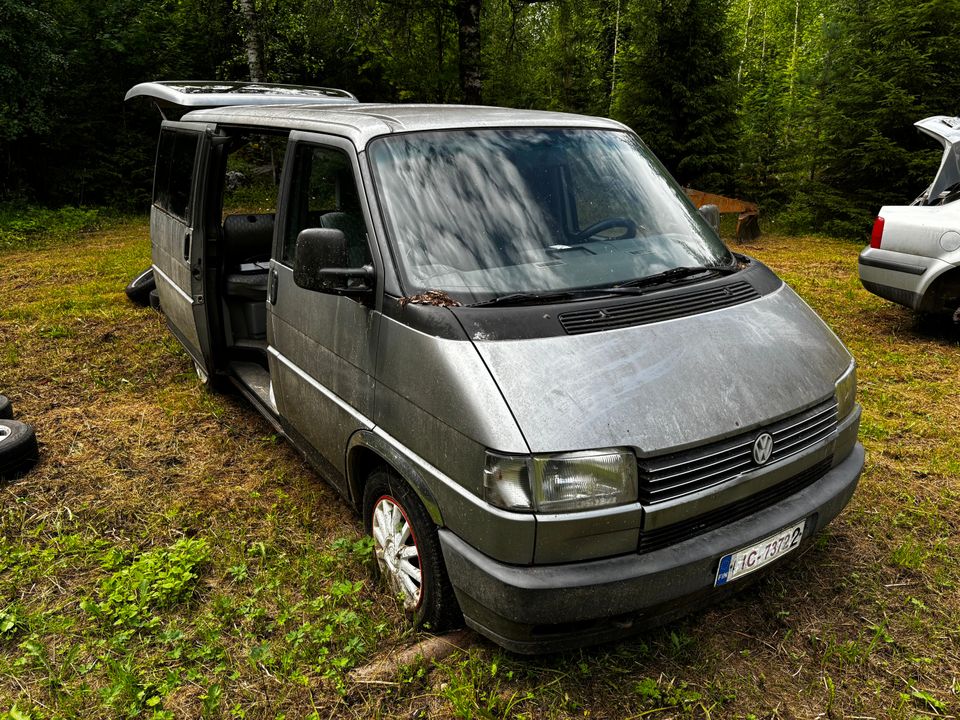 Myydään VW T4 Multivanin osia