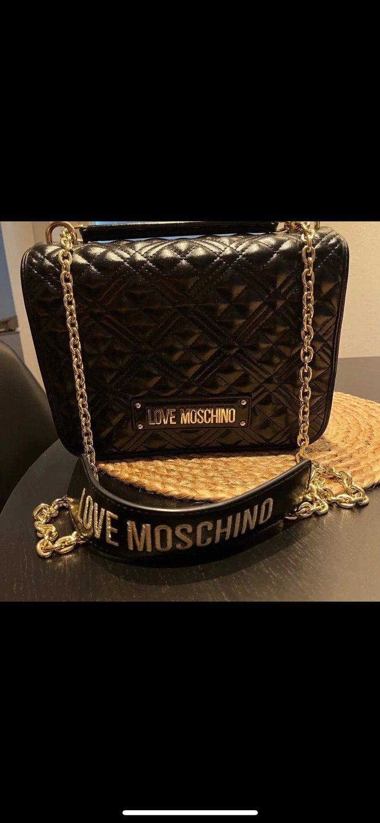 Myydään Love Moschino laukku