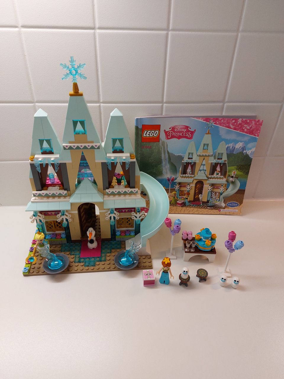 Lego Disney Princess Arendelin 41068.