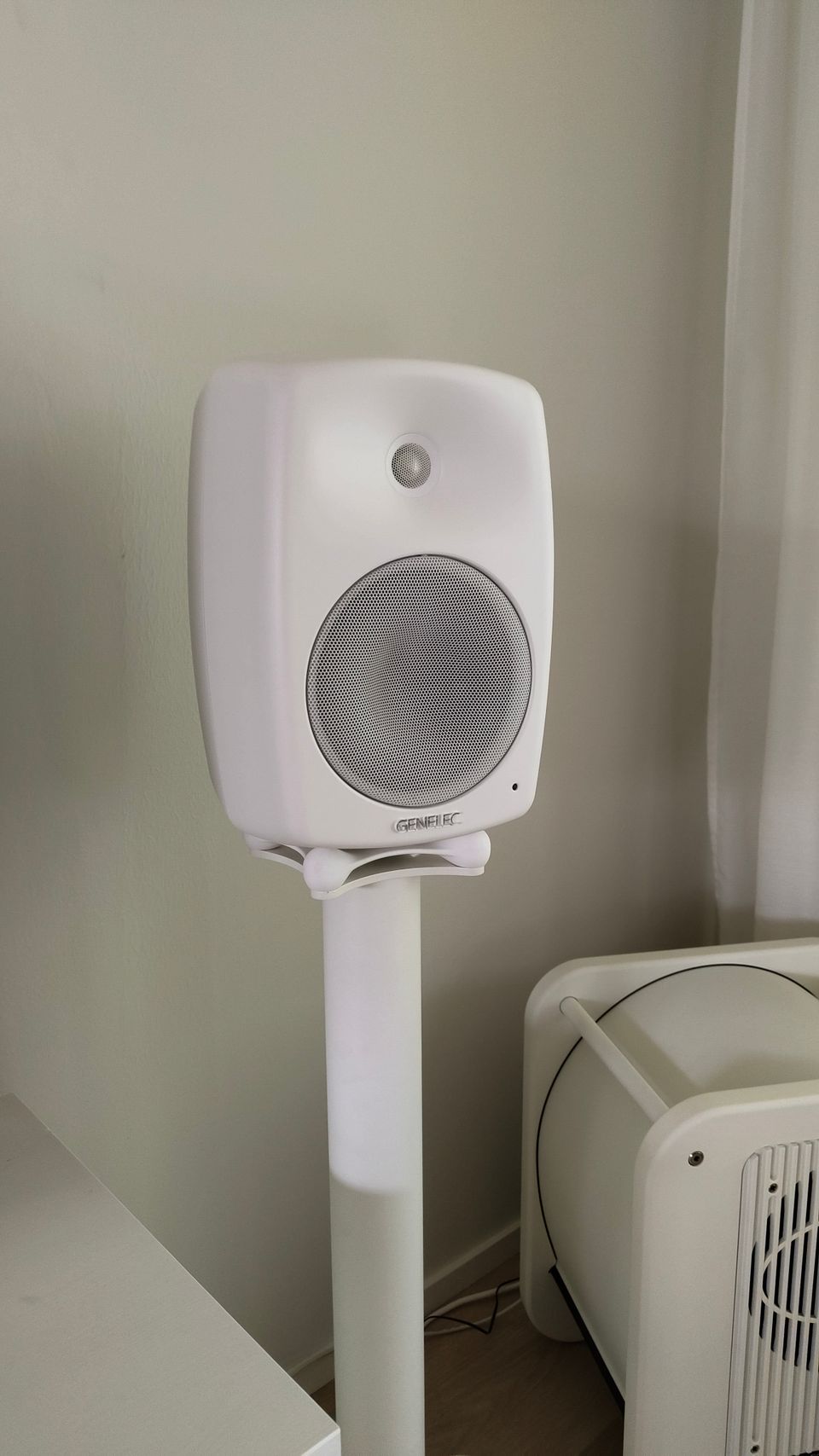 Genelec 8340A valkea pari