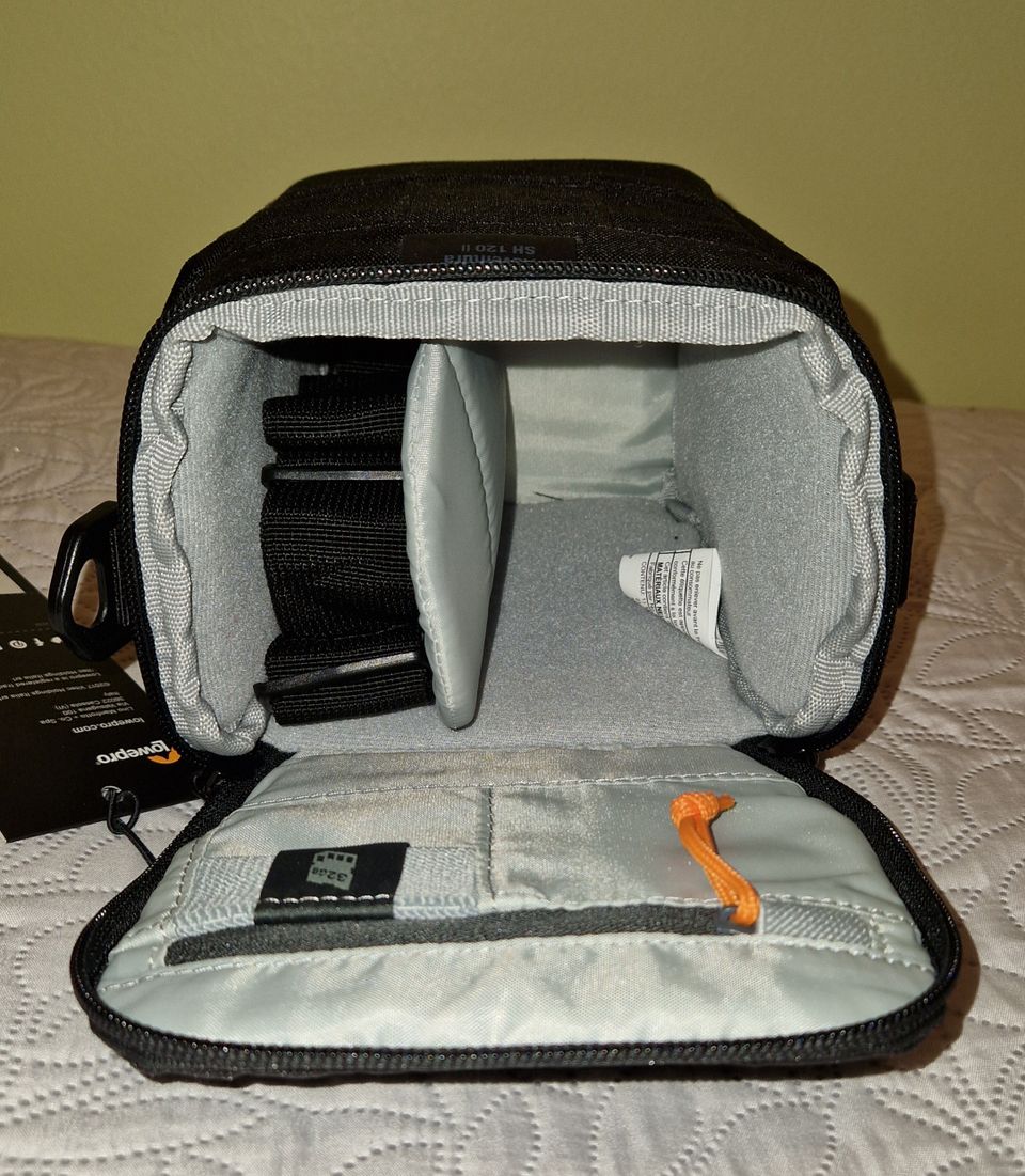 Kameralaukku Lowepro Adventura SH 120 II