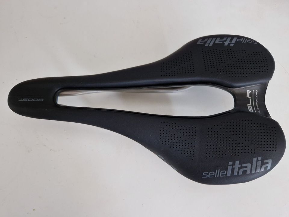 Uusi Selle Italia SLR boost satula 145mm Titaanikiskoinen