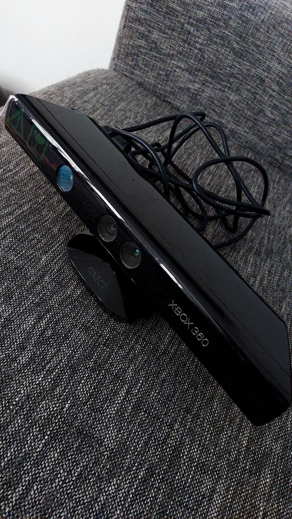 Xbox360 Kinect-kamera ja pari peliä