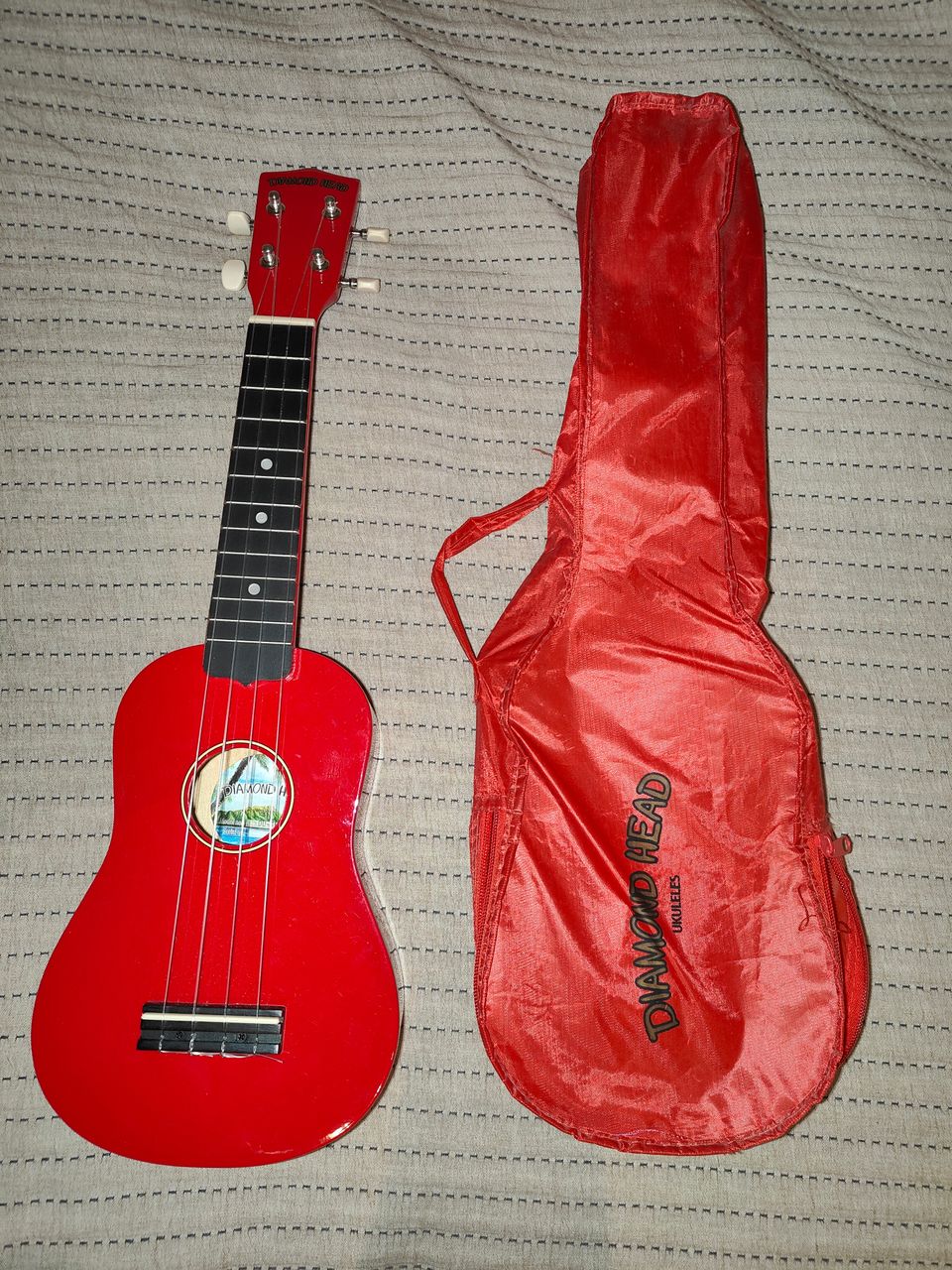 Diamond head ukulele