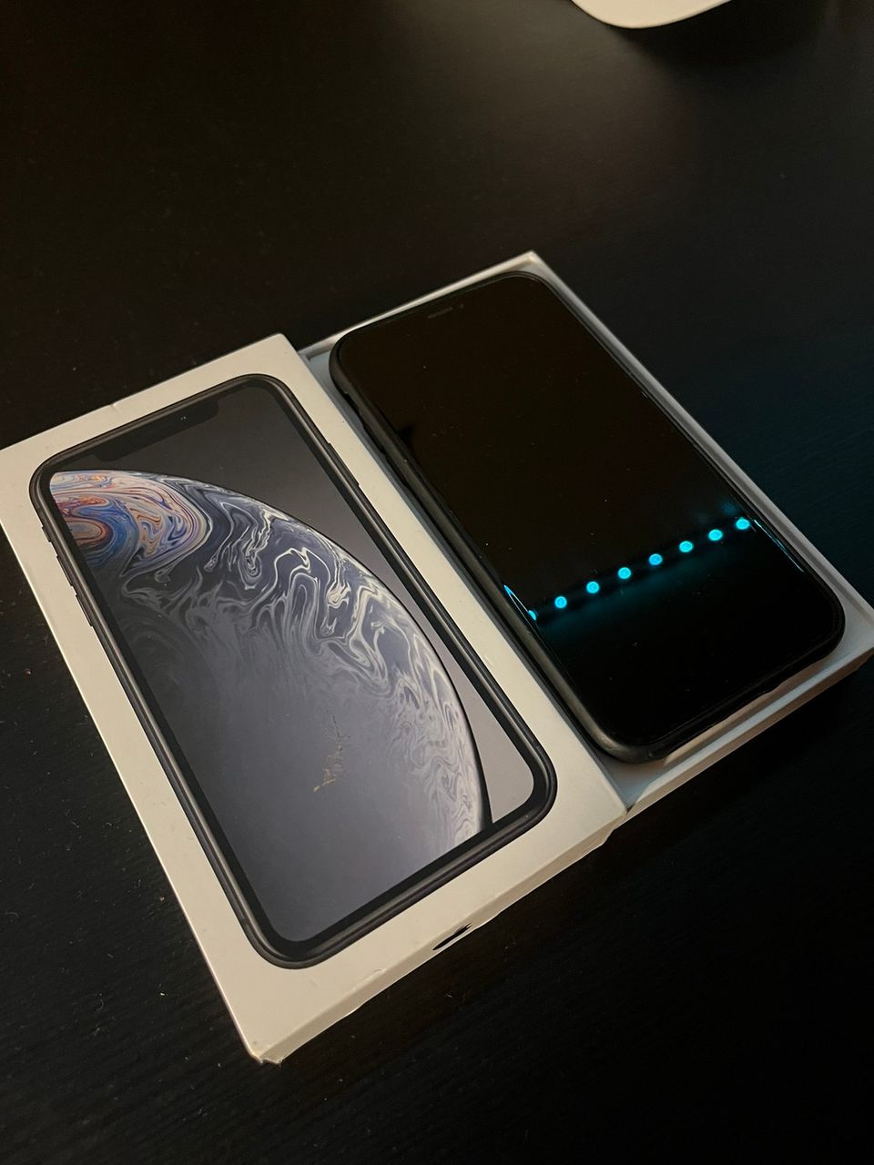 Iphone XR 128 GB, Musta