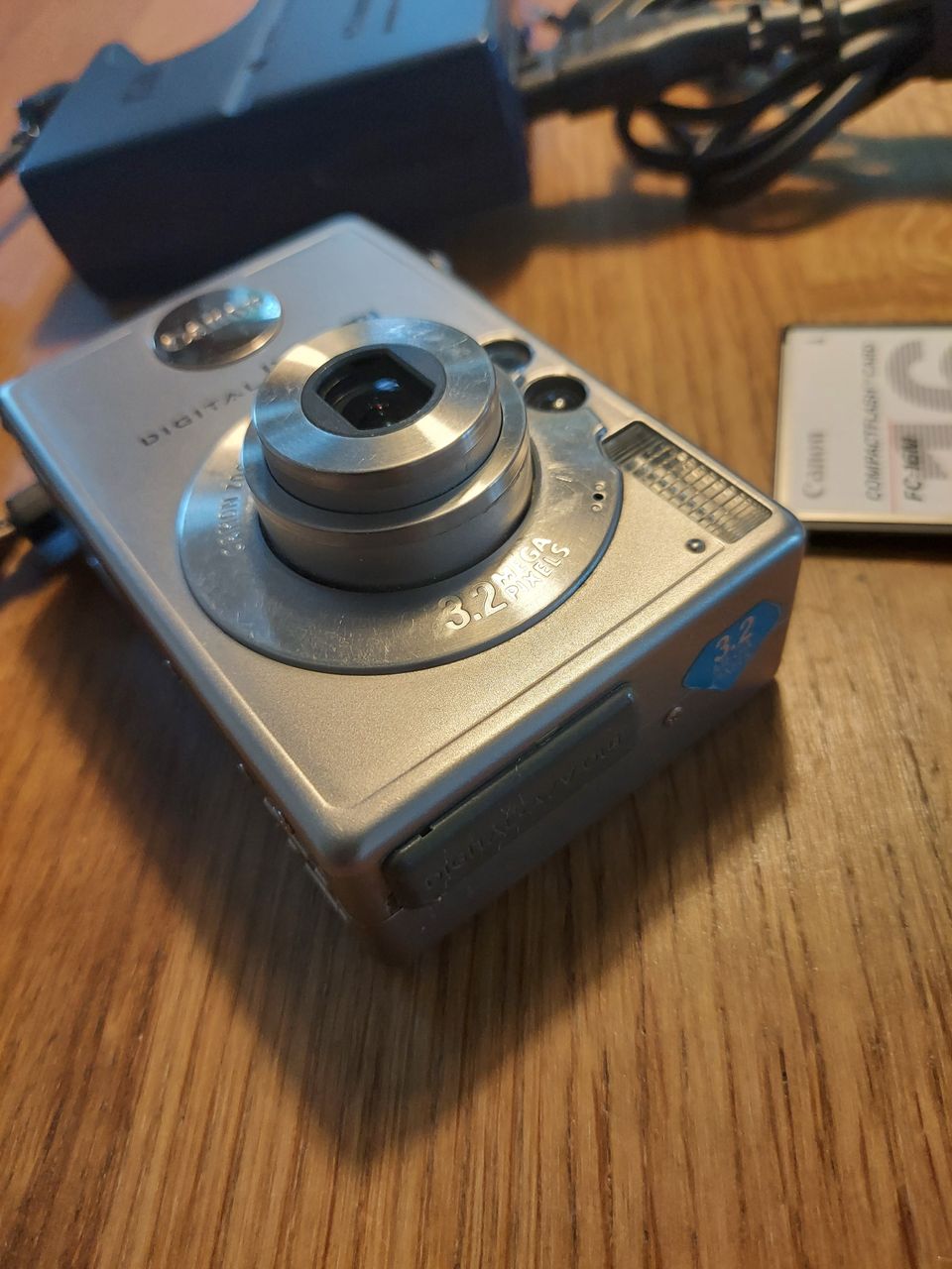 Canon Ixus V3