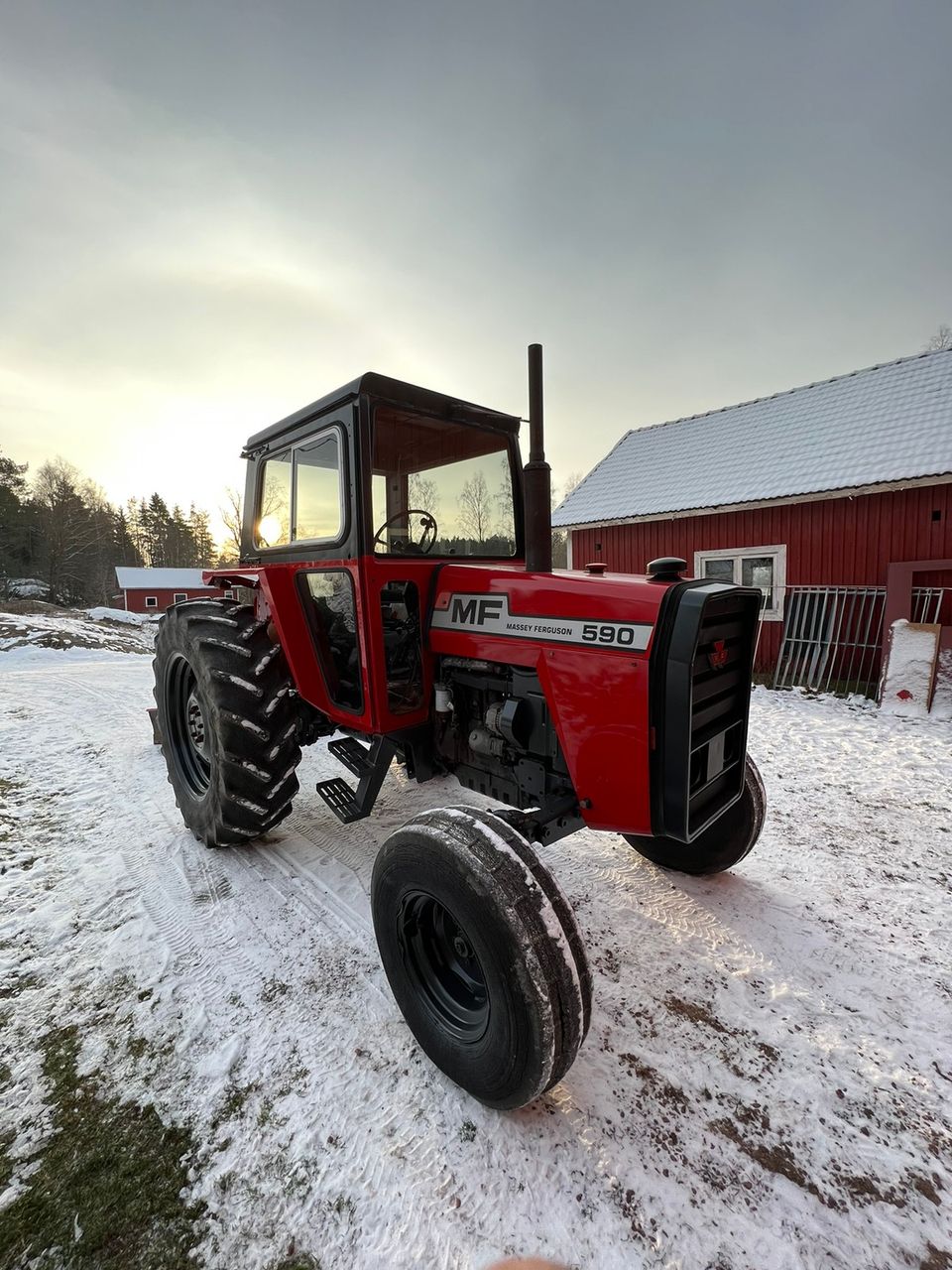 Massey ferguson 590