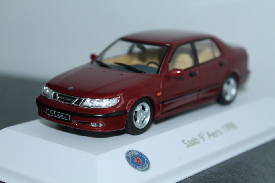 Saab 95 Aero 1998 1:43 metalli pienoismalli auto keräilyauto 1/43 9-5