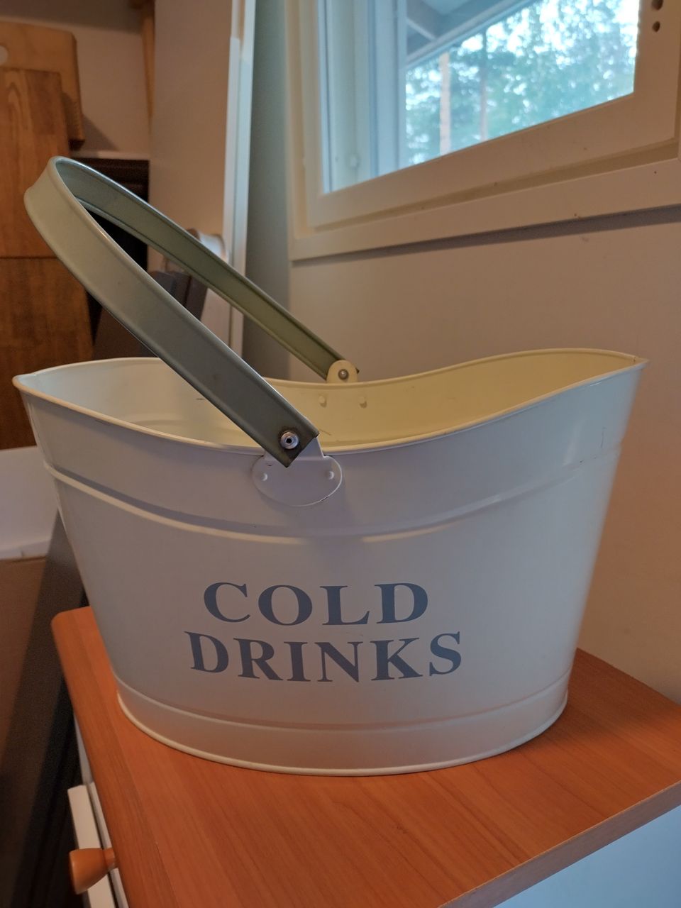 Peltiämpäri "cold drinks"