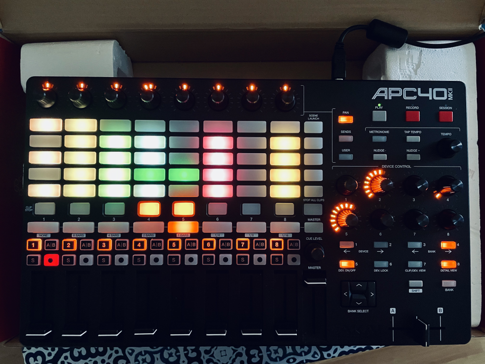 Akai APC40 mkII -kontrolleri