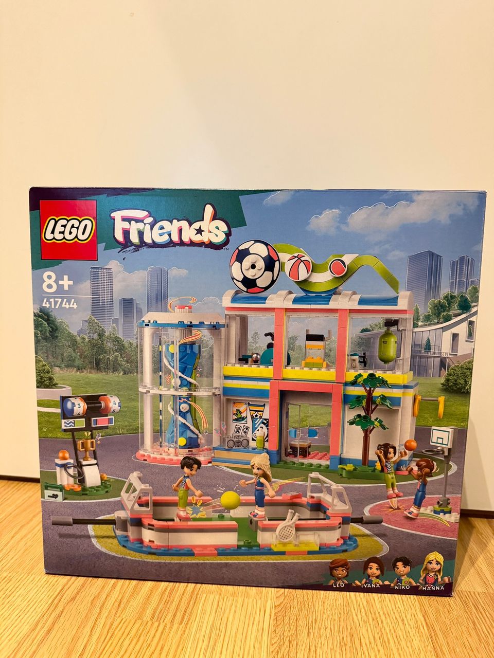 Uusi LEGO Friends 41744 - Urheilukeskus