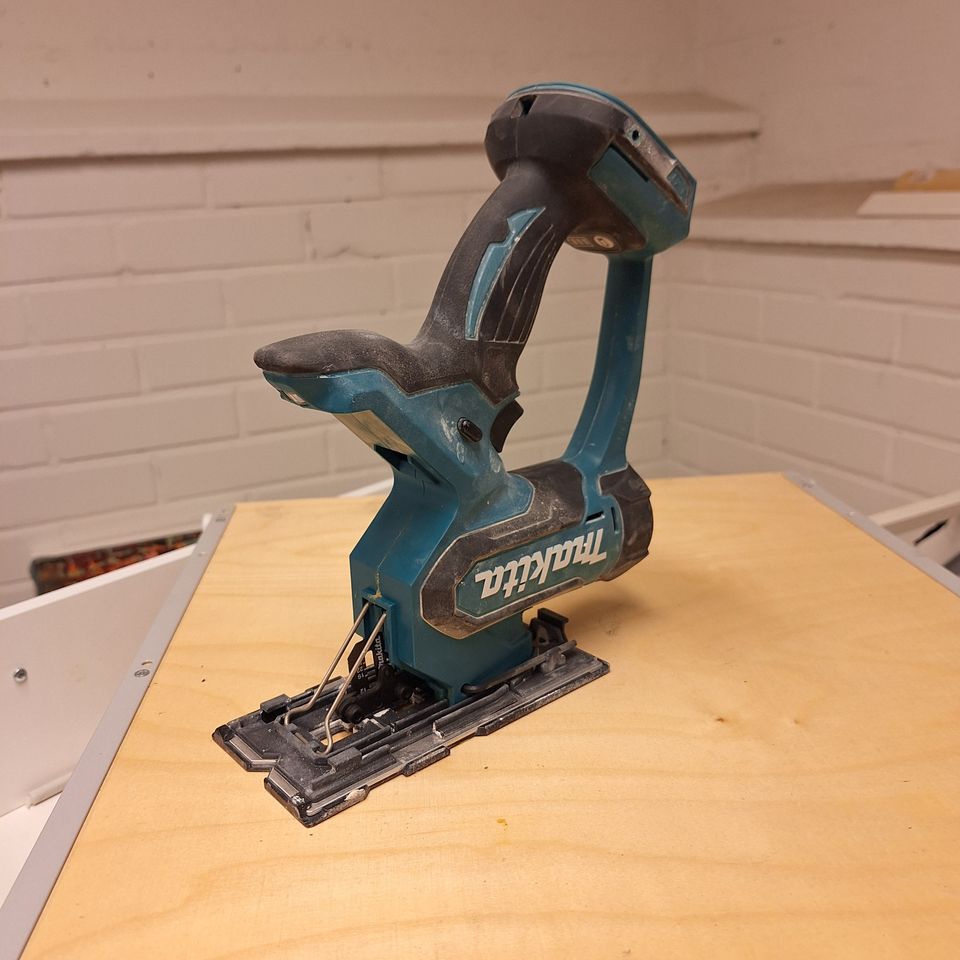 Makita DSD180Z kipsilevysaha 18V runko