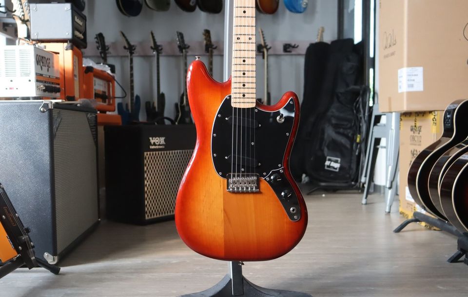 Fender Player Mustang Sienna Sunburst 2021 sähkökitara