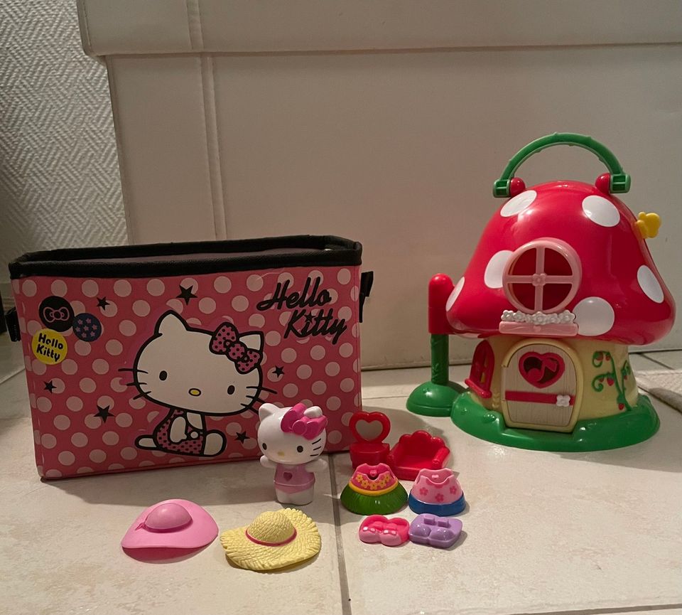 Hello Kitty talo ja säilytyslaatikko