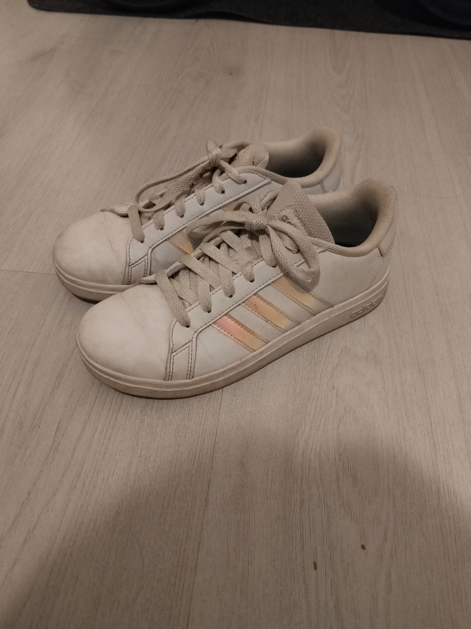 Adidas kengät 34