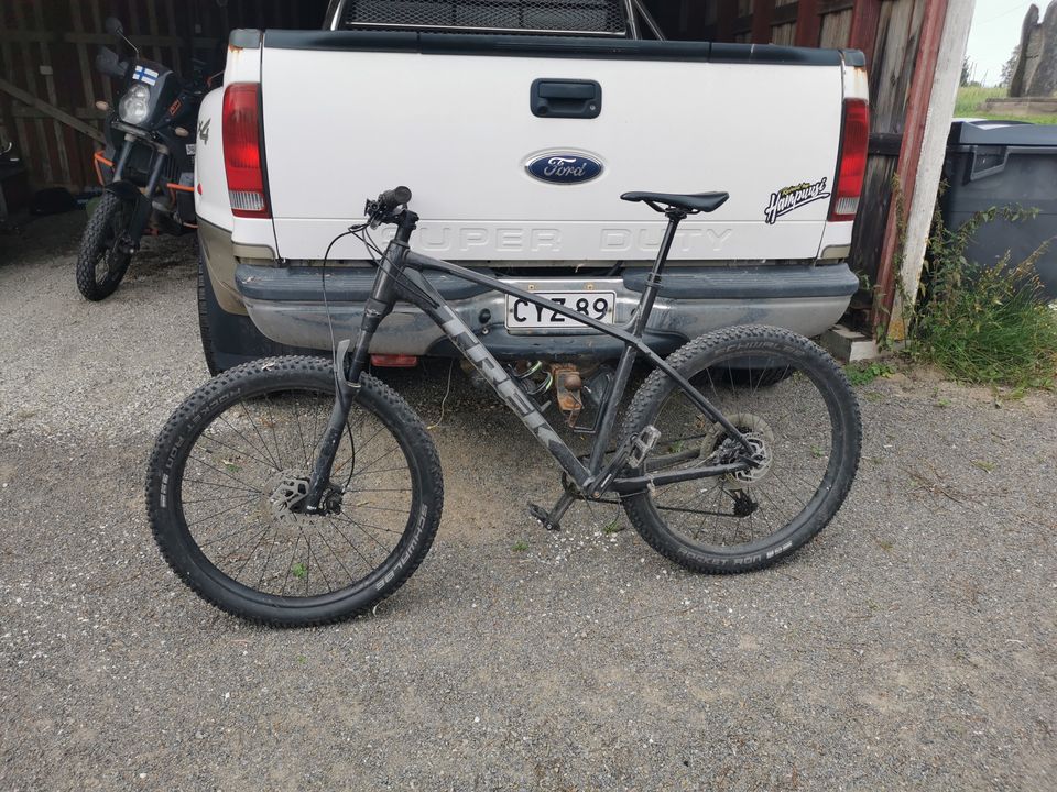 Trek Roscoe 7