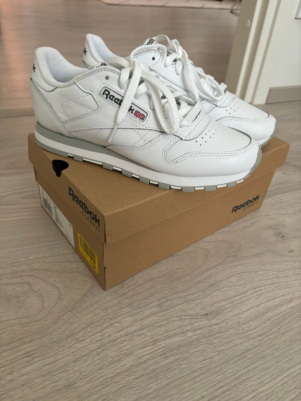 Reebok tennarit