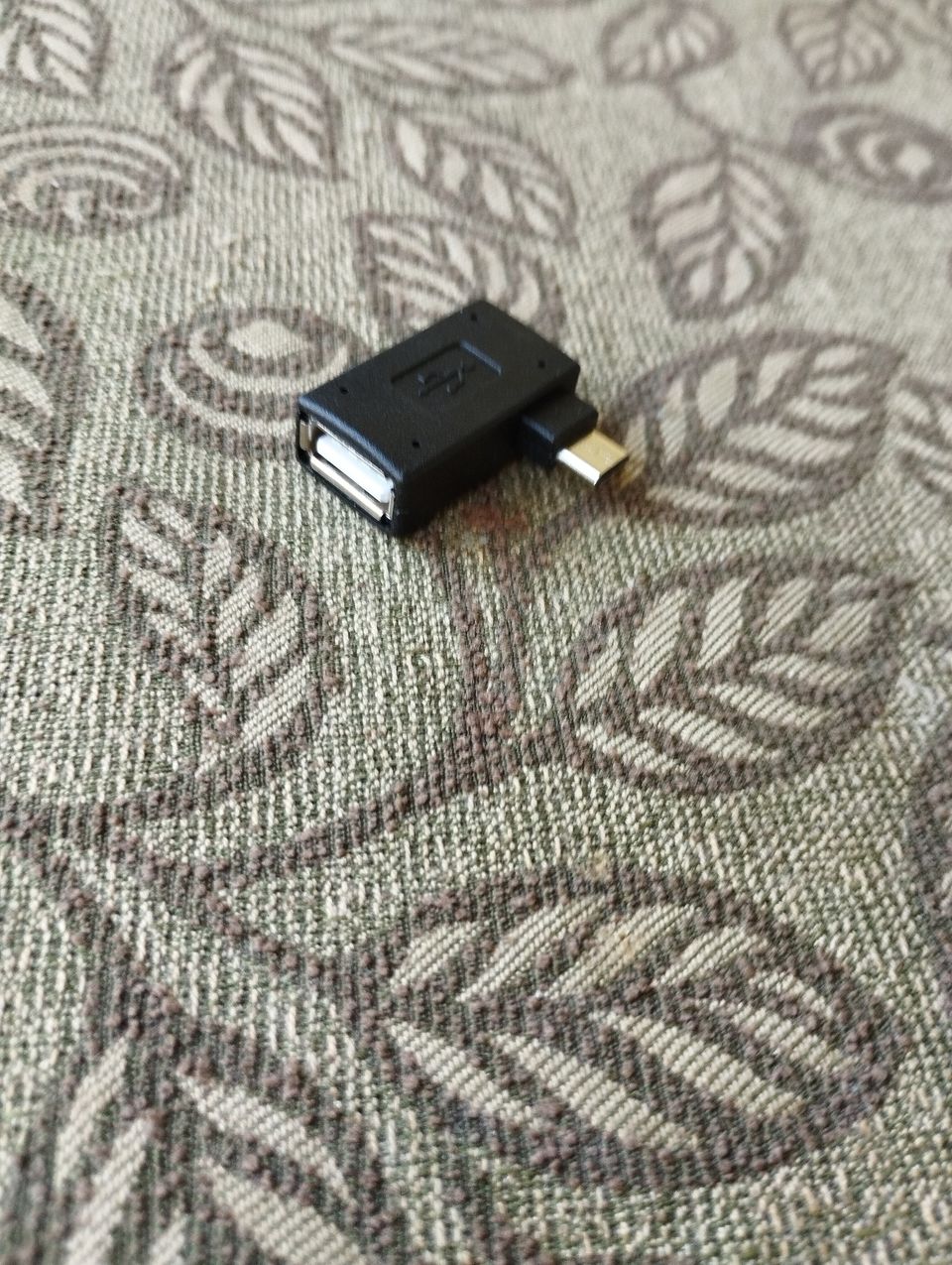 Micro-USB to USB / Micro USB splitter adapter