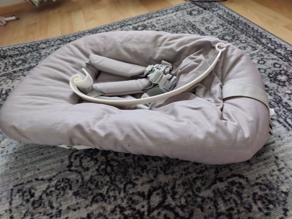 Stokke tripp trappin newborn-istuin