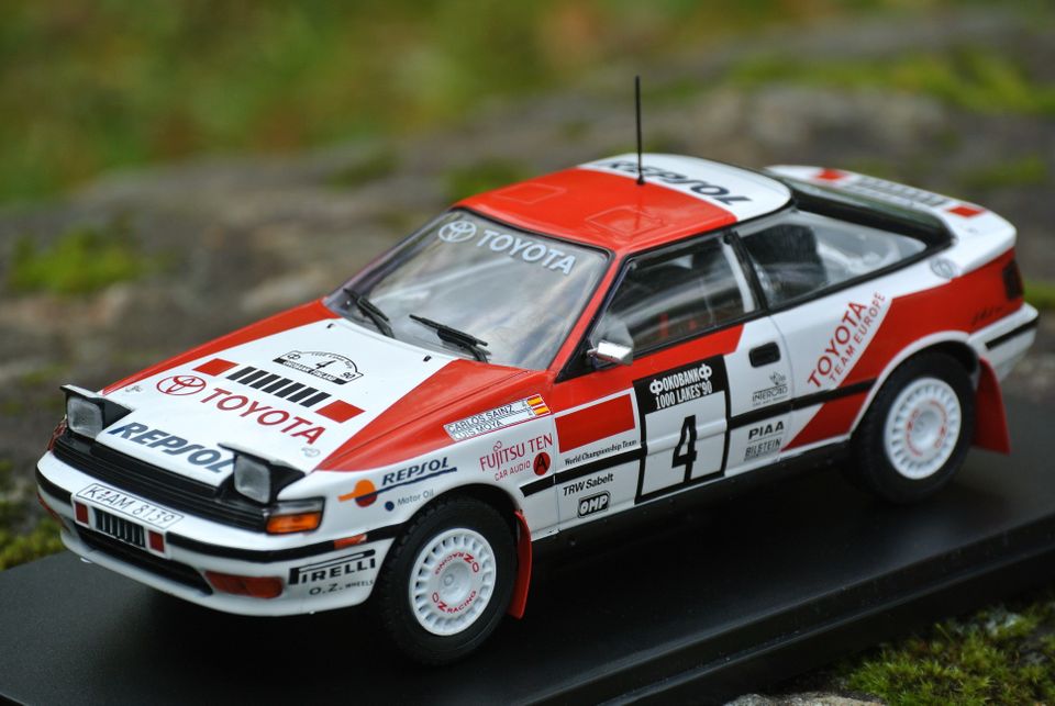 1990 Toyota Celica Jyväskylän Suurajot ralliauto Carlos Sainz pienoismalli 19cm