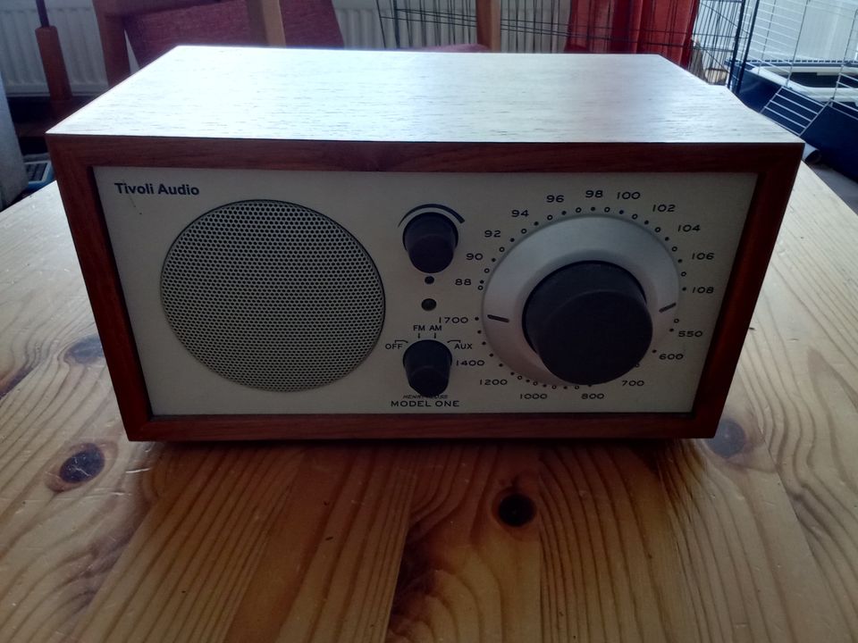 Tivoli Audio Model One Radio