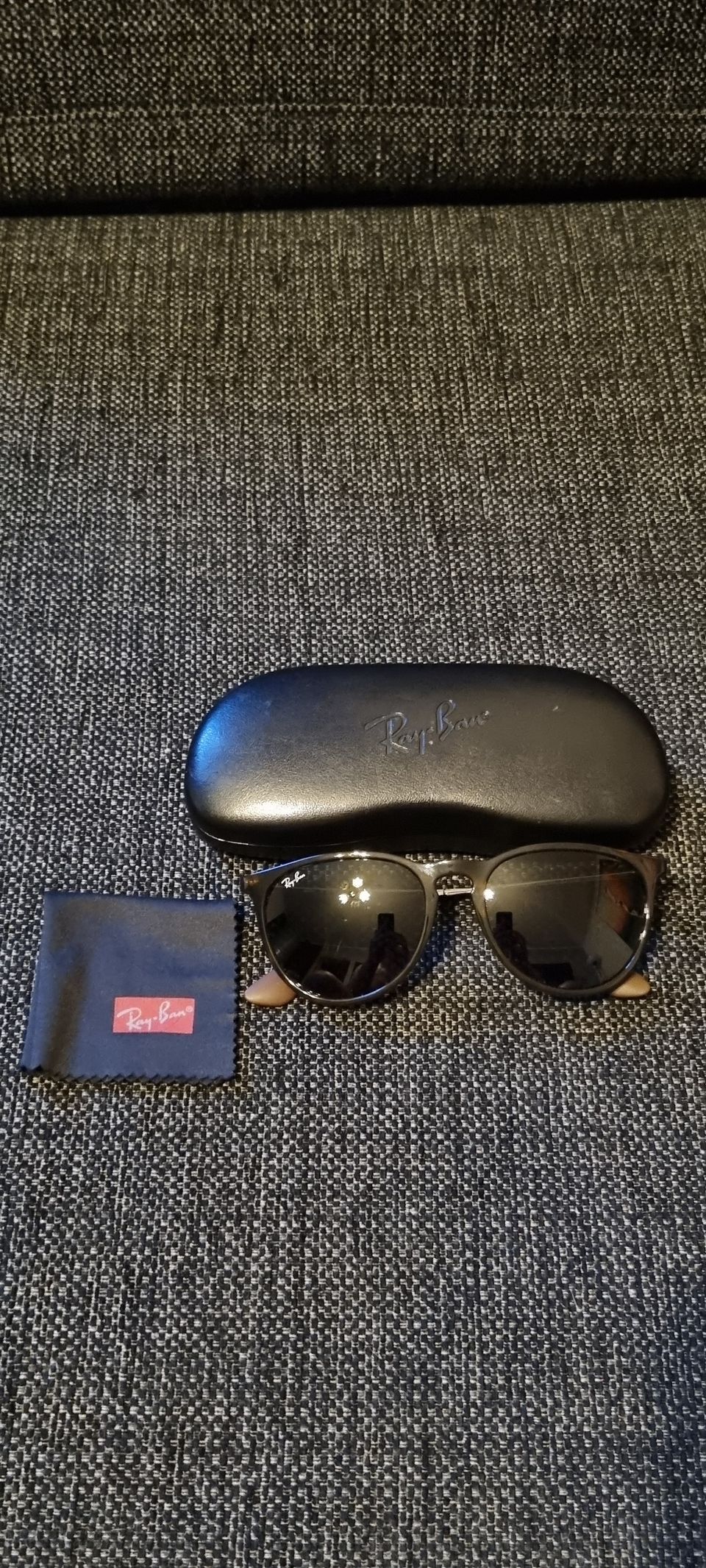 Ray-ban RB4171 Erika aurinkolasit