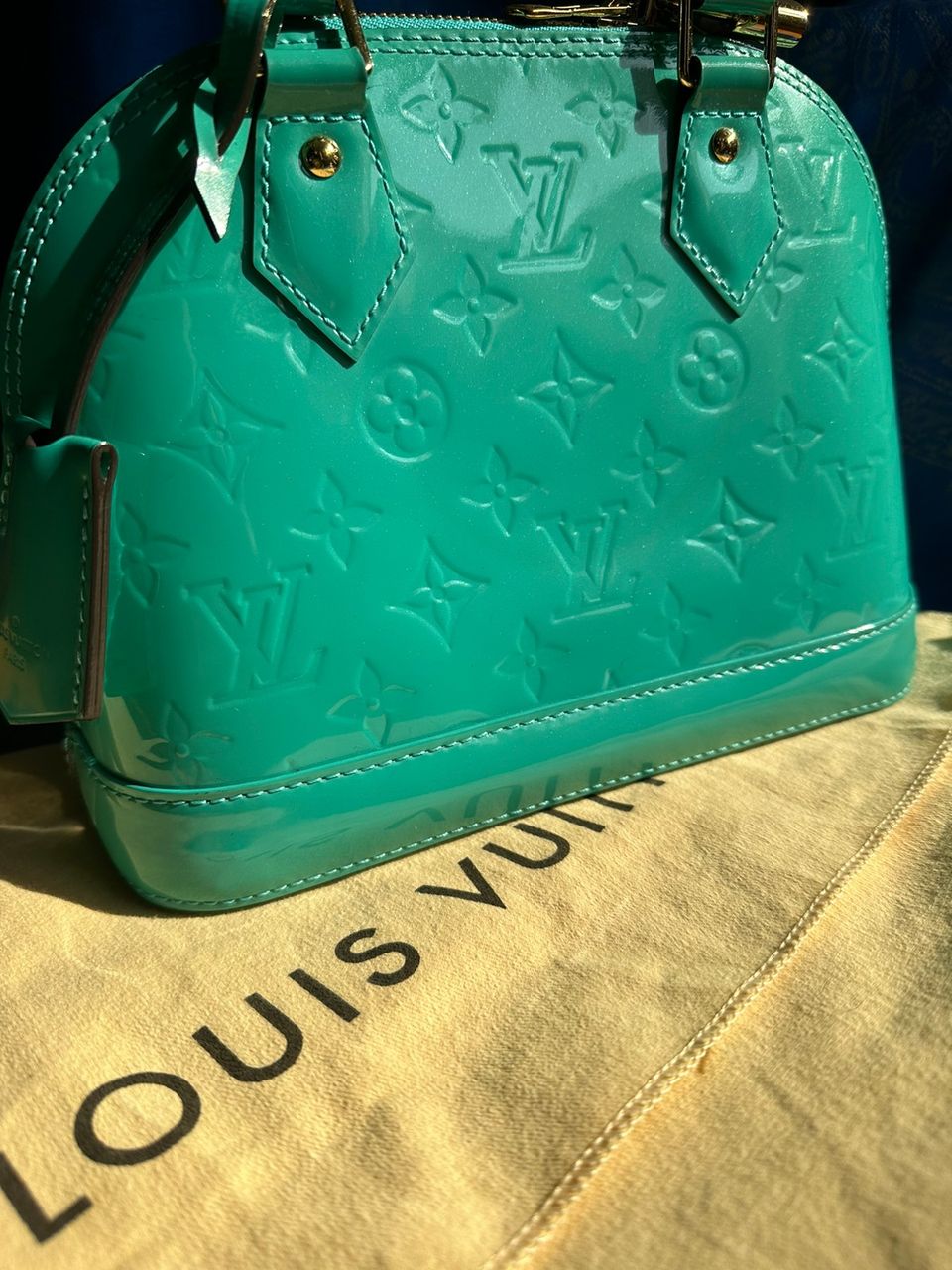 Louis Vuitton Lagoon Alma BB Vernis