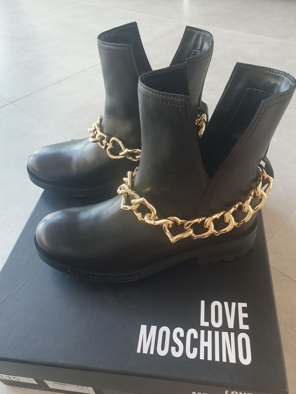 Love Moschino nilkkurit