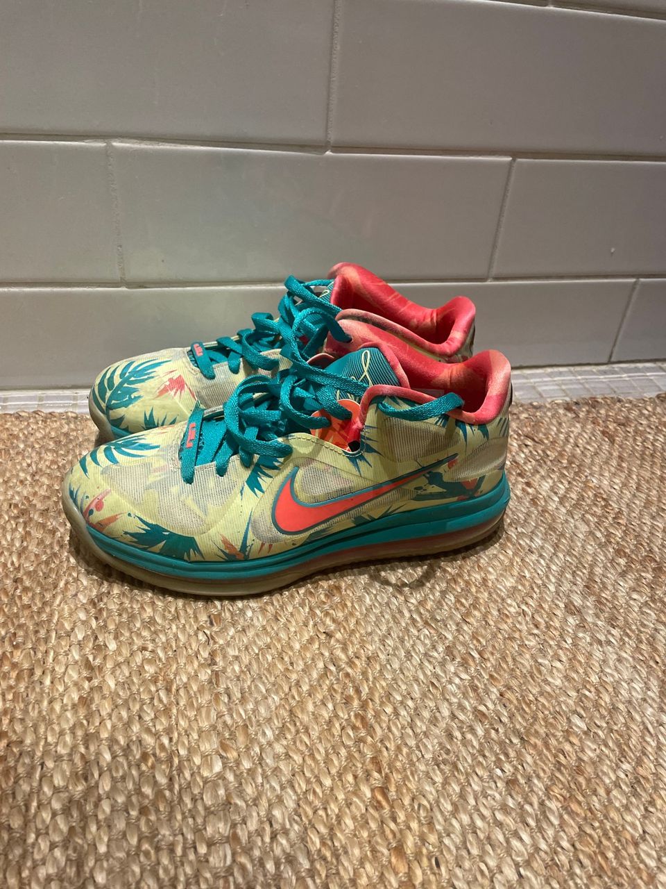 Nike Lebron 9 low koripallokengät