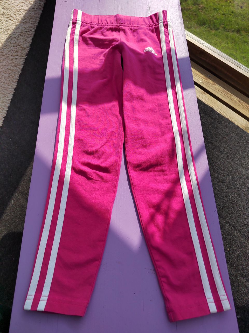 Adidas leggingsit 122