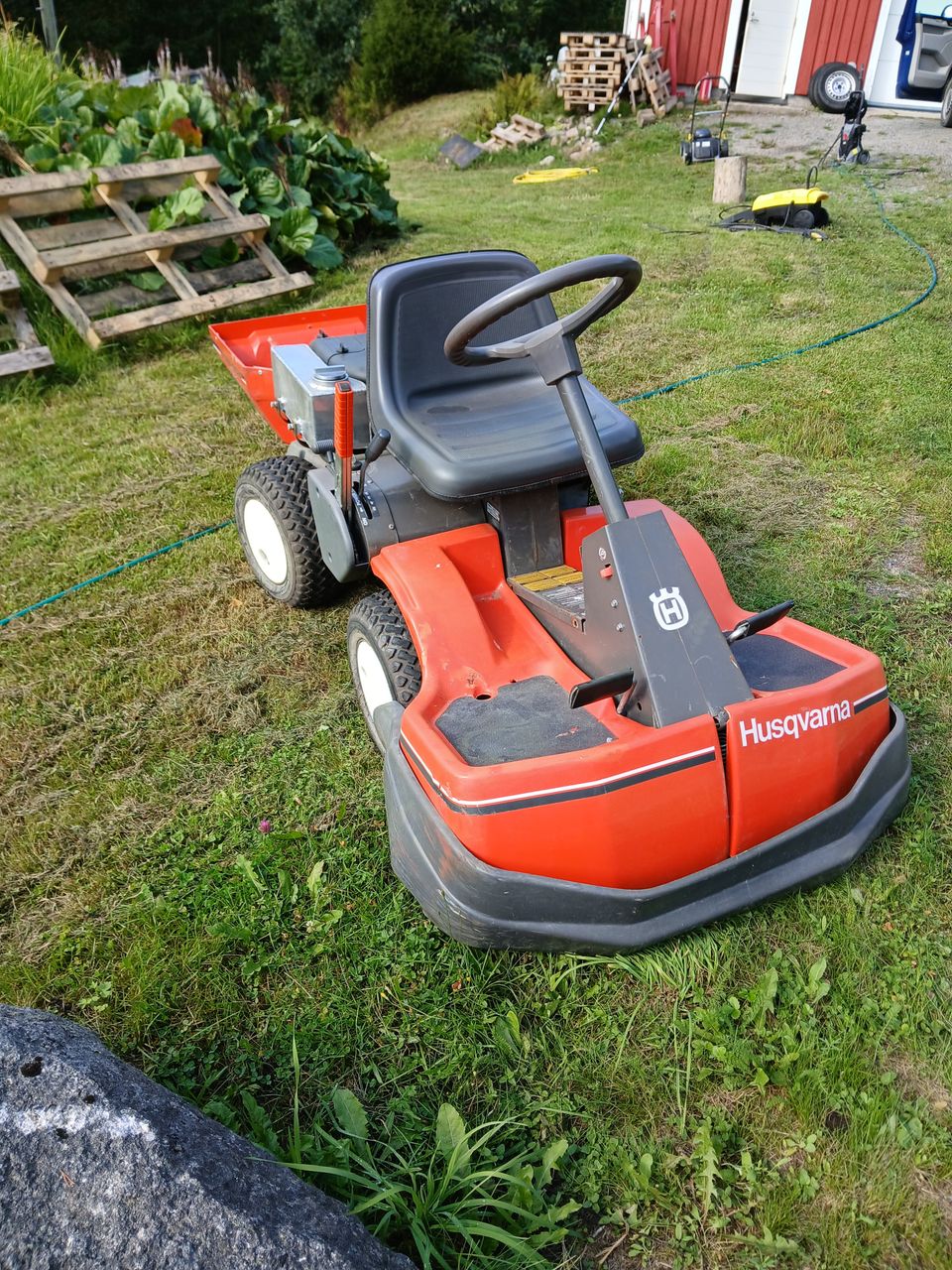 Husgvarna ajoleikkuri