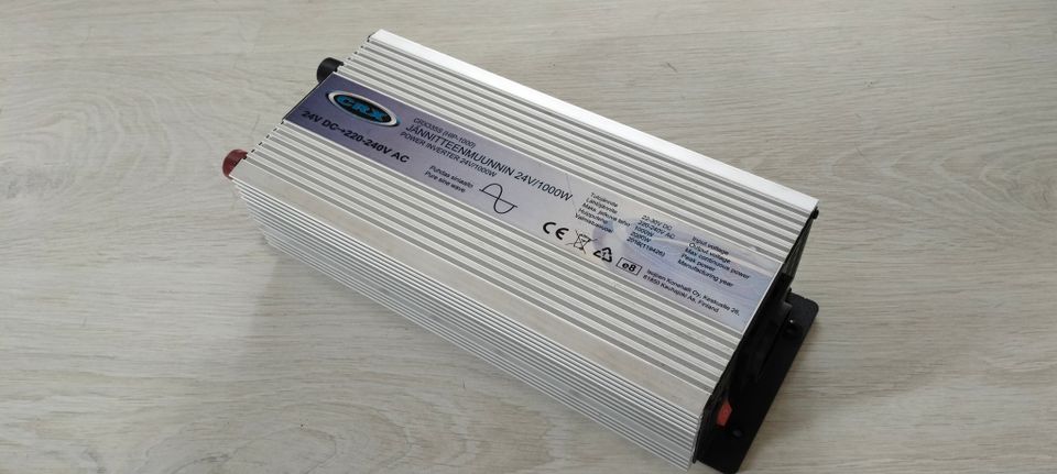 Invertteri 24V -> 230V  2000W max.