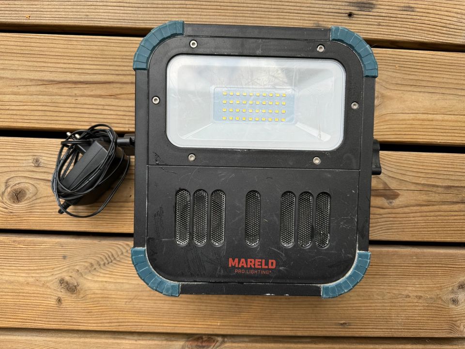 Mareld työvalo + Bluetooth kaiutin