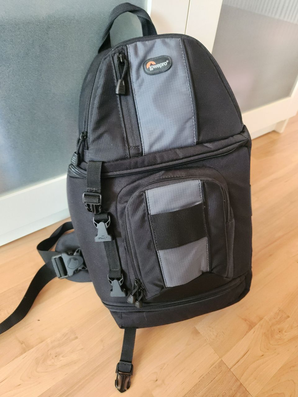 Lowepro Sling Shot 202 AW reppu