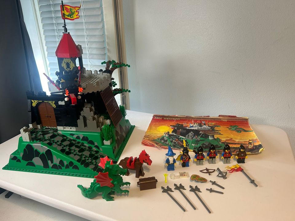 Lego Castle 6082 Fire Breathing Fortress