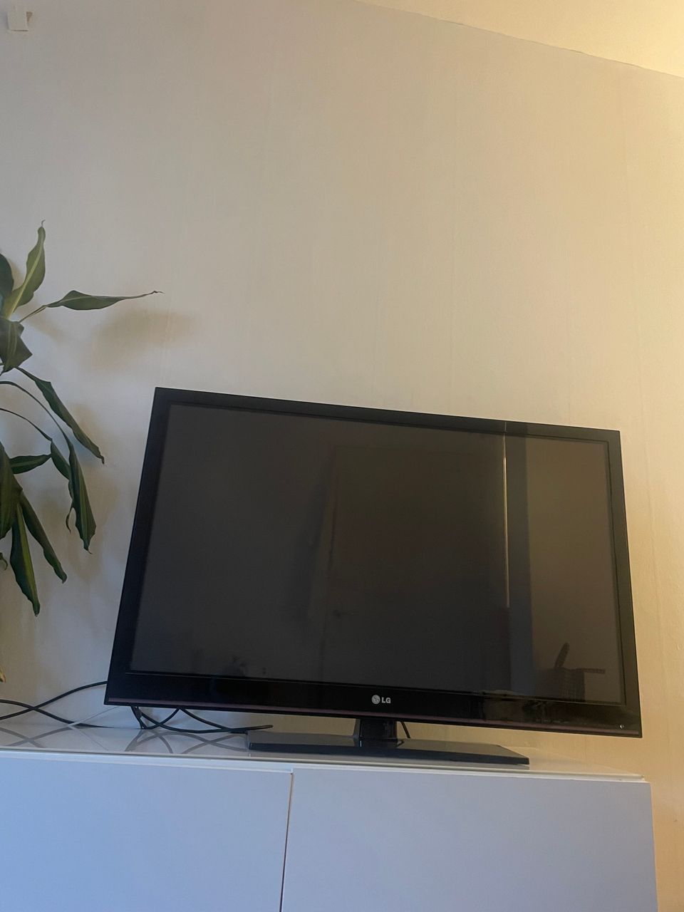 LG Televisio 42”