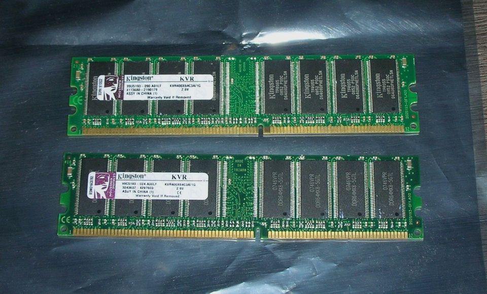 2GB Kingston muistikitti ( DDR400 )