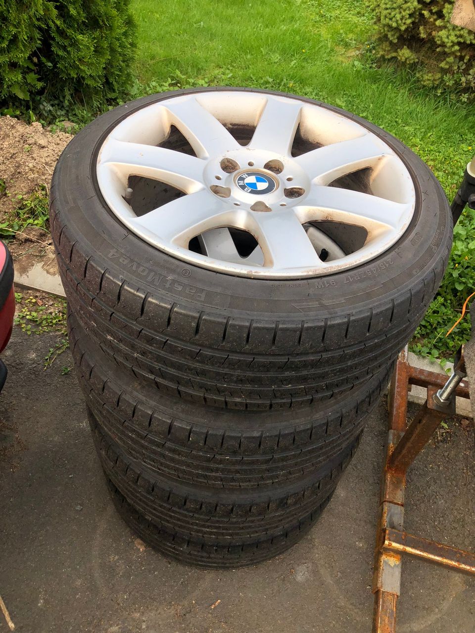 BMW E46 Style 44 vanteet ja 215/45R17 kesärenkaat