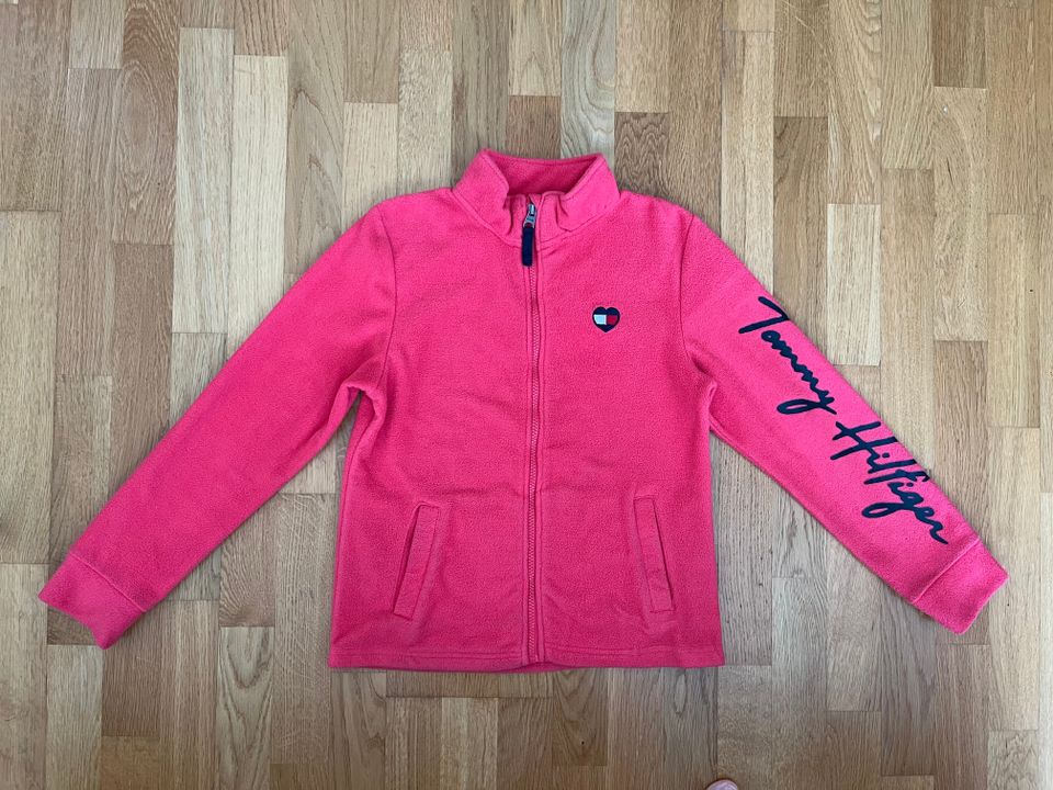 TOMMY HILFIGER fleecetakki 12-14v erittäin hyväkuntoinen