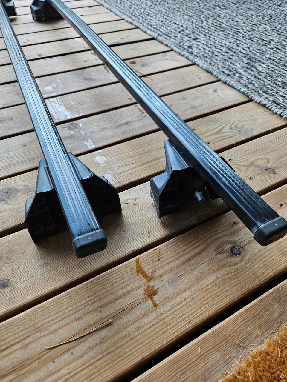 Kattotelineet Thule SquareBar Evo