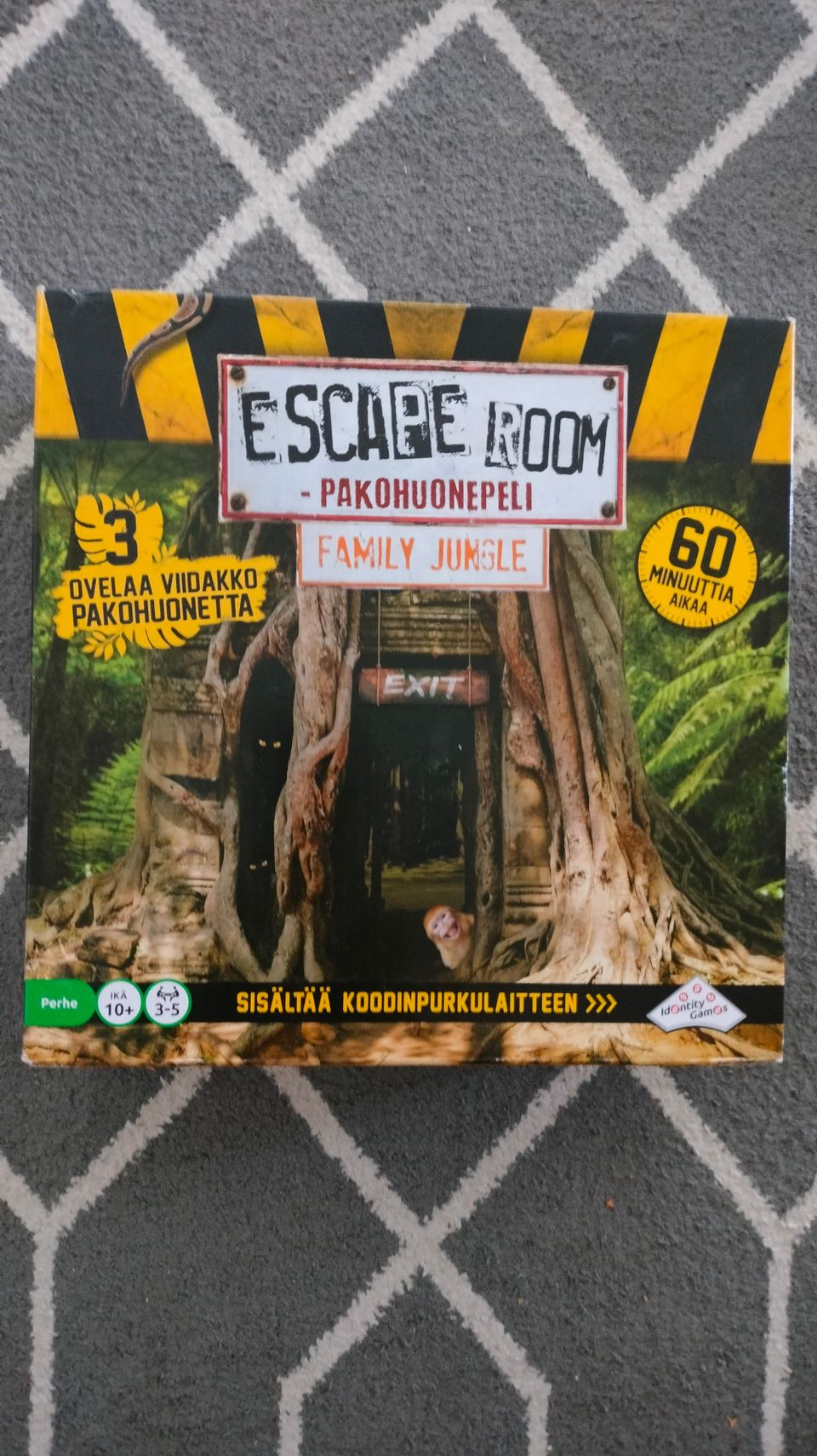 Escape room jungle family