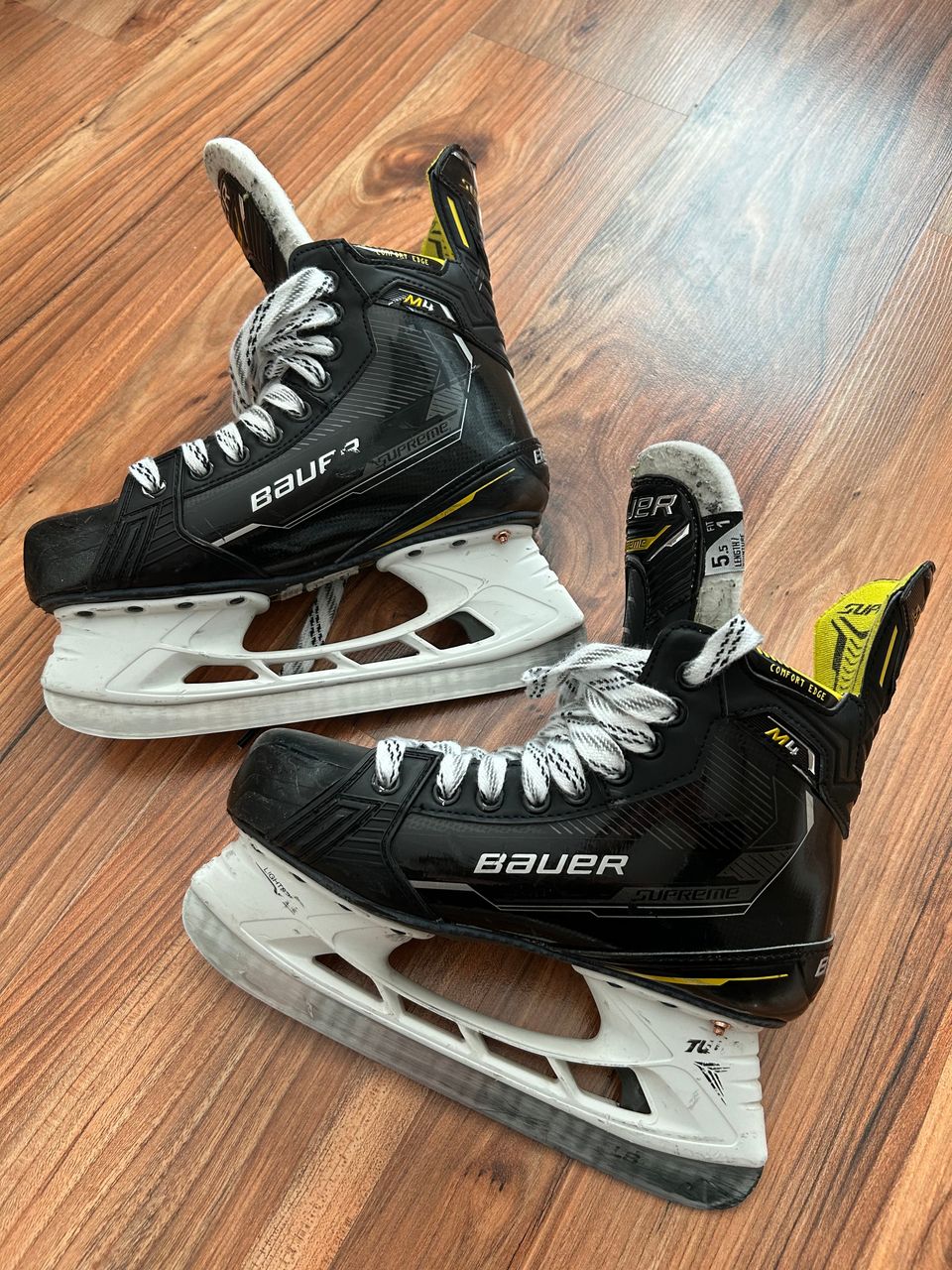 Bauer supreme M4 koko 5,5