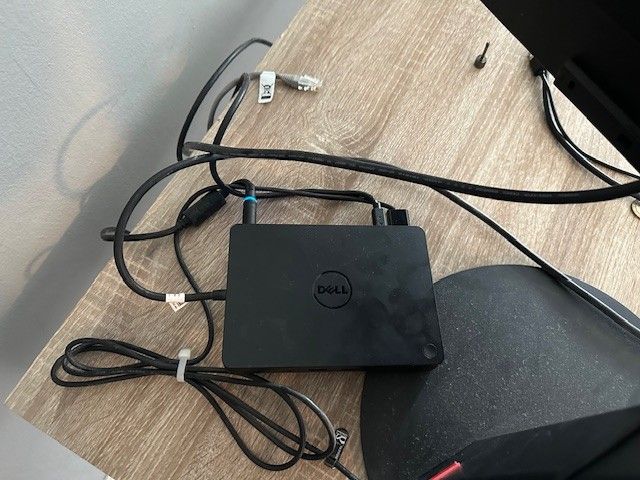 USB-C Telakka kannettavalle Dell WD15