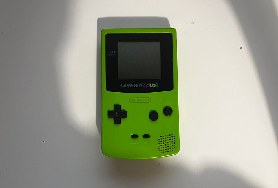 Neonvihreä Nintendo Gameboy Color