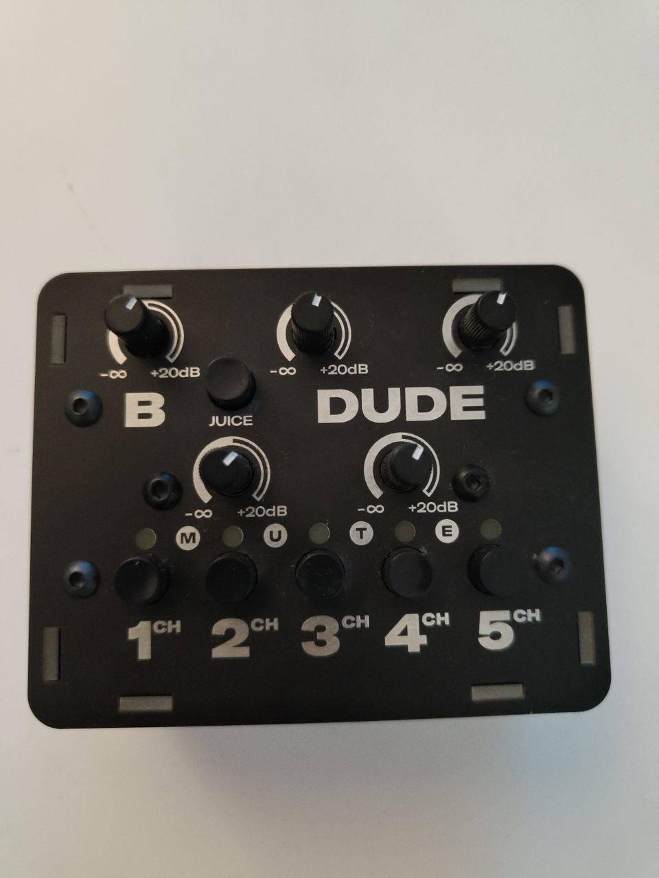 Bastl instruments - Dude mikseri