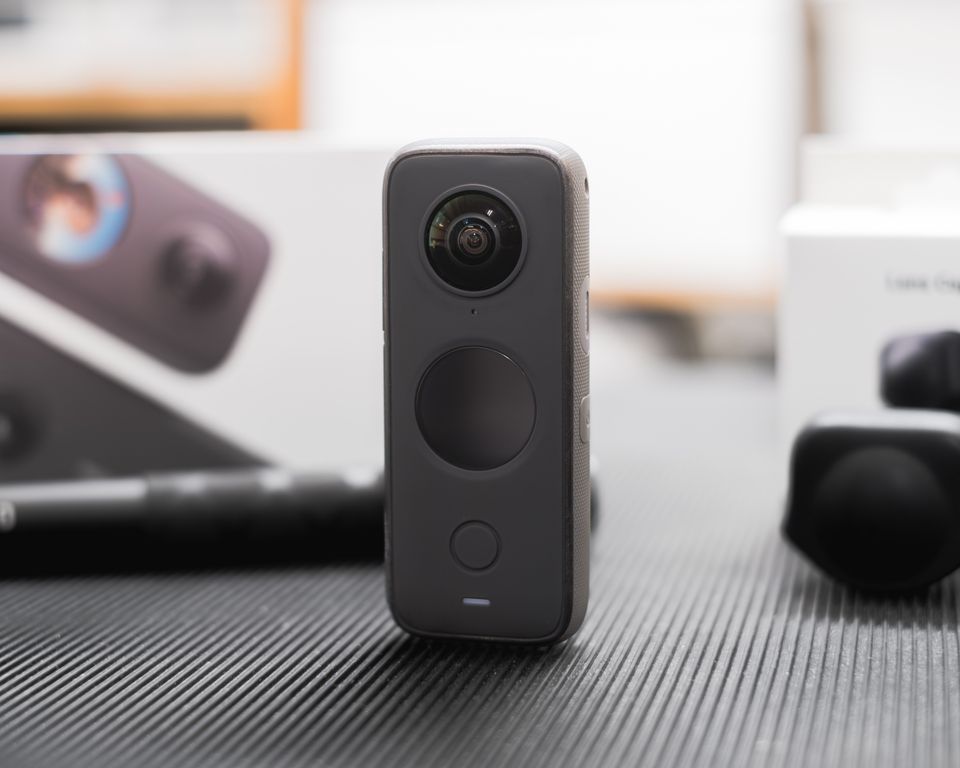 Insta360 ONE X2